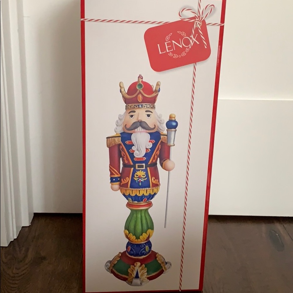 Lenox nutcracker figurine